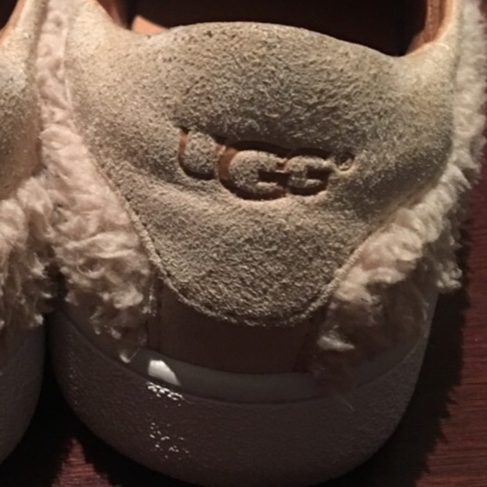 Authentic UGG faux sheepskin slip on sneakers - Picture 8 of 8